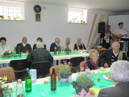Srečanje starejših občanov Občine Razkrižje starih 70 in več let, maj 2014